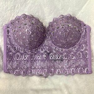 Windsor. size M. Purple top.